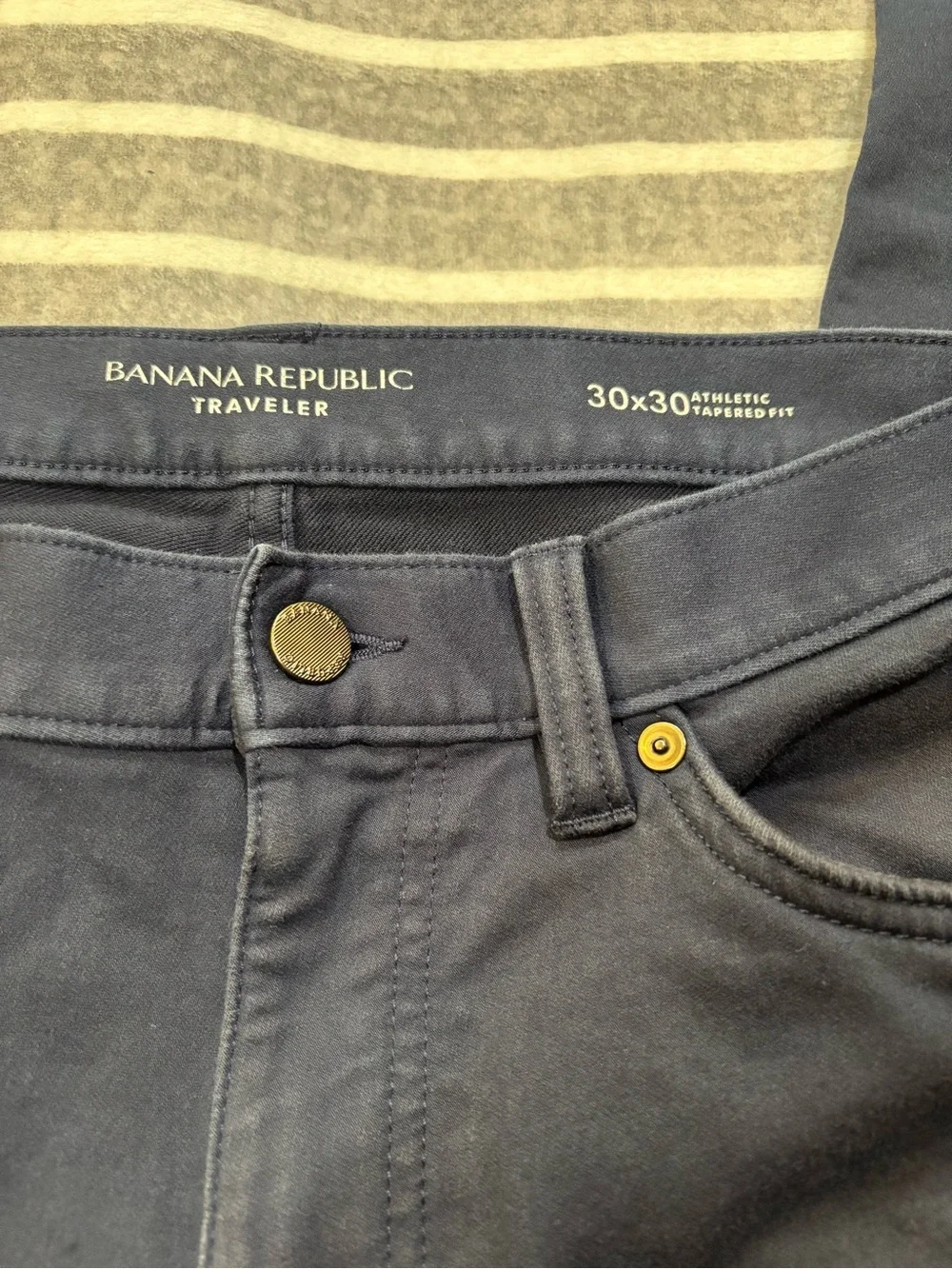 Banana Republic Navy Traveler Athletic Tapered Pants, 30x30